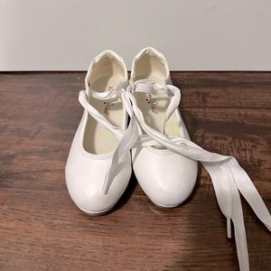 Kids White Tap Shoes